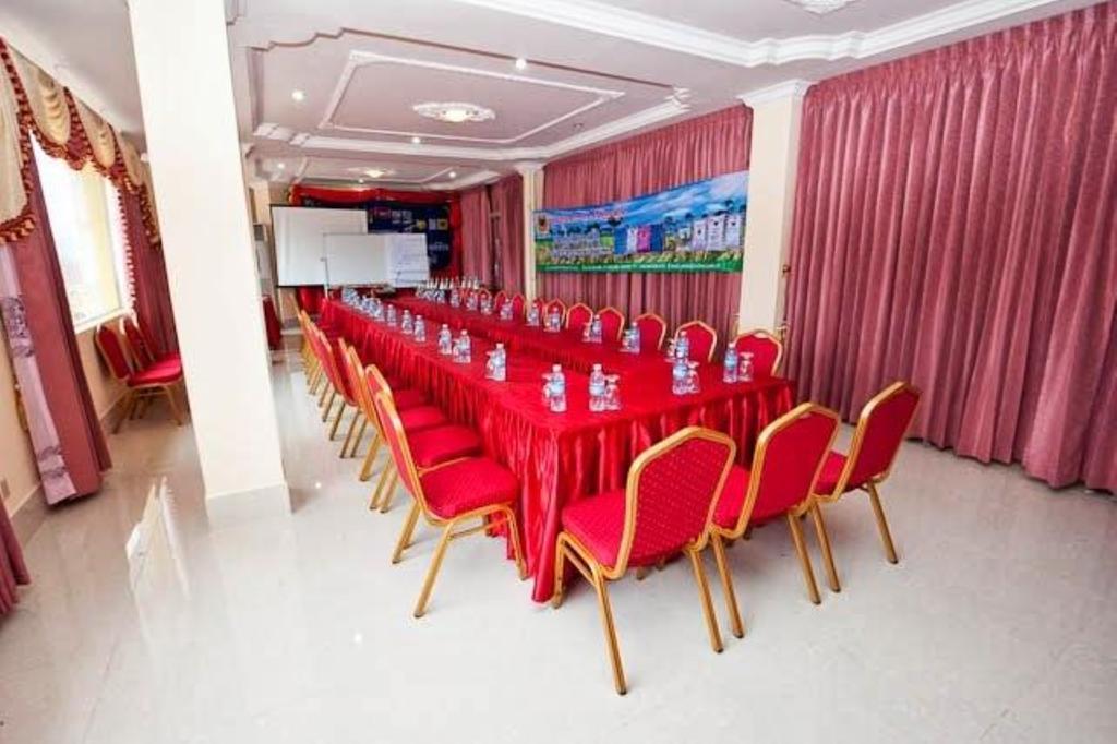 Mittapheap Hotel 贡布 外观 照片
